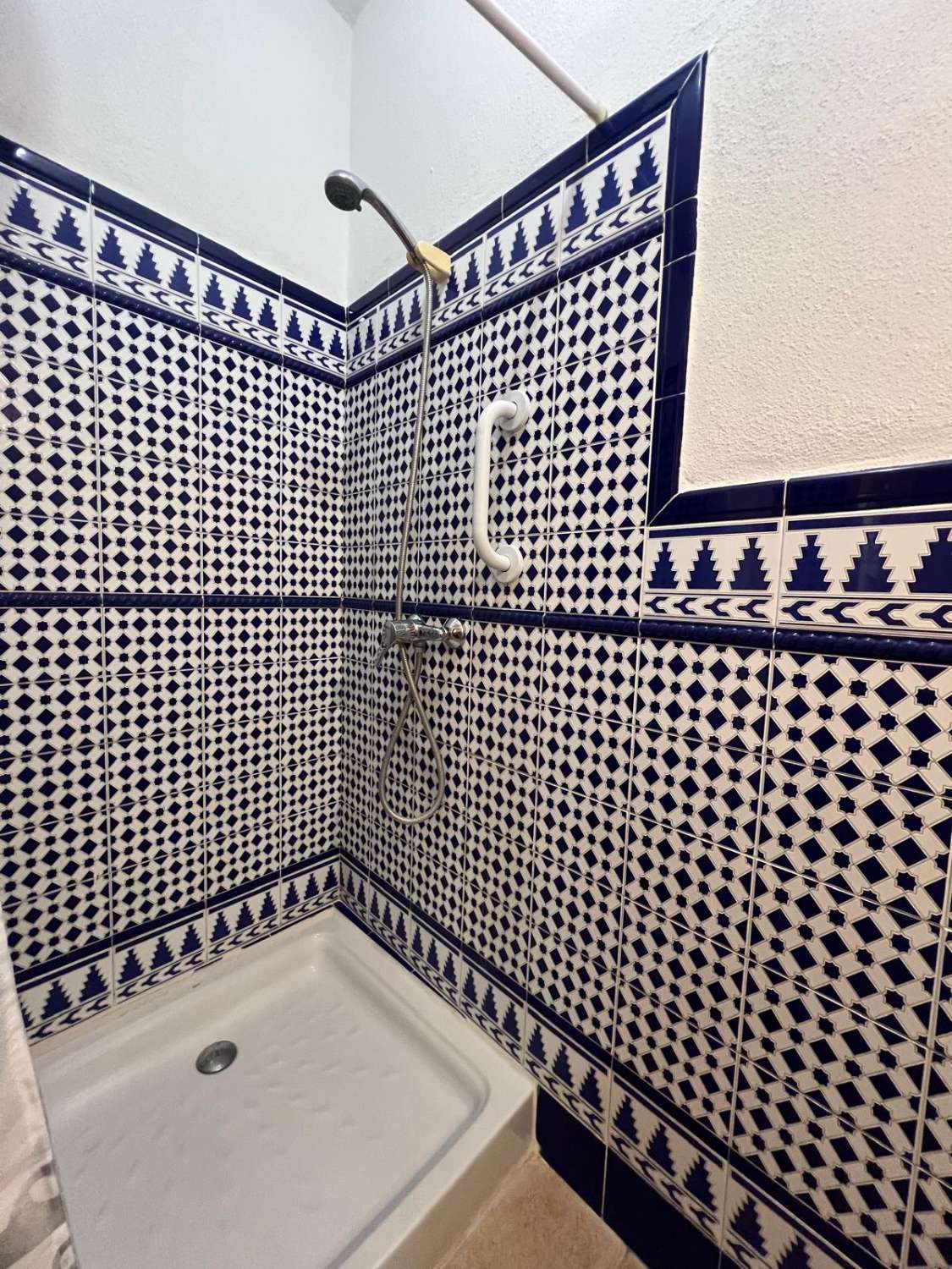 Lumioso apartamento en alquiler en Salobreña