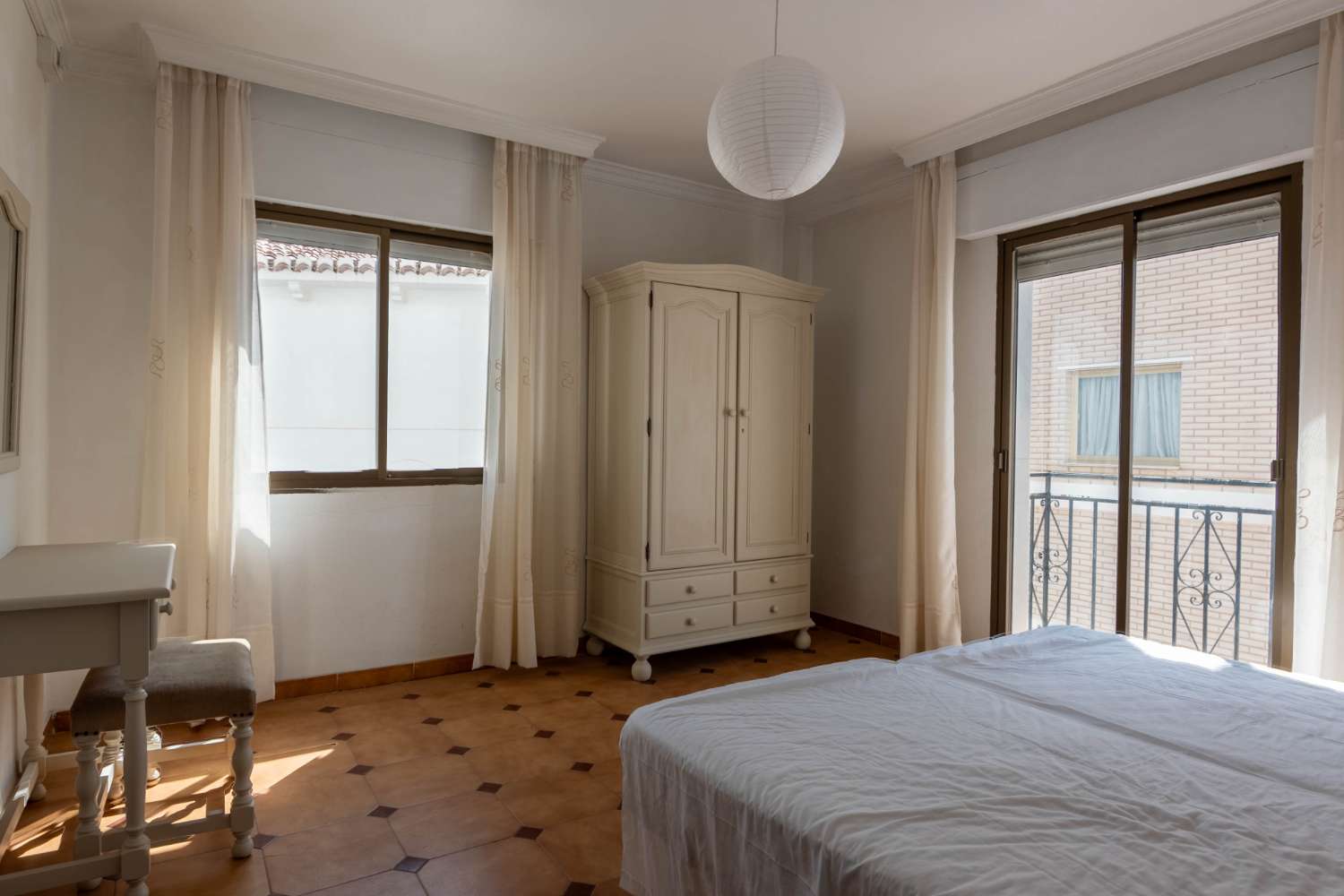 Hostal en venta en el centro de Salobreña