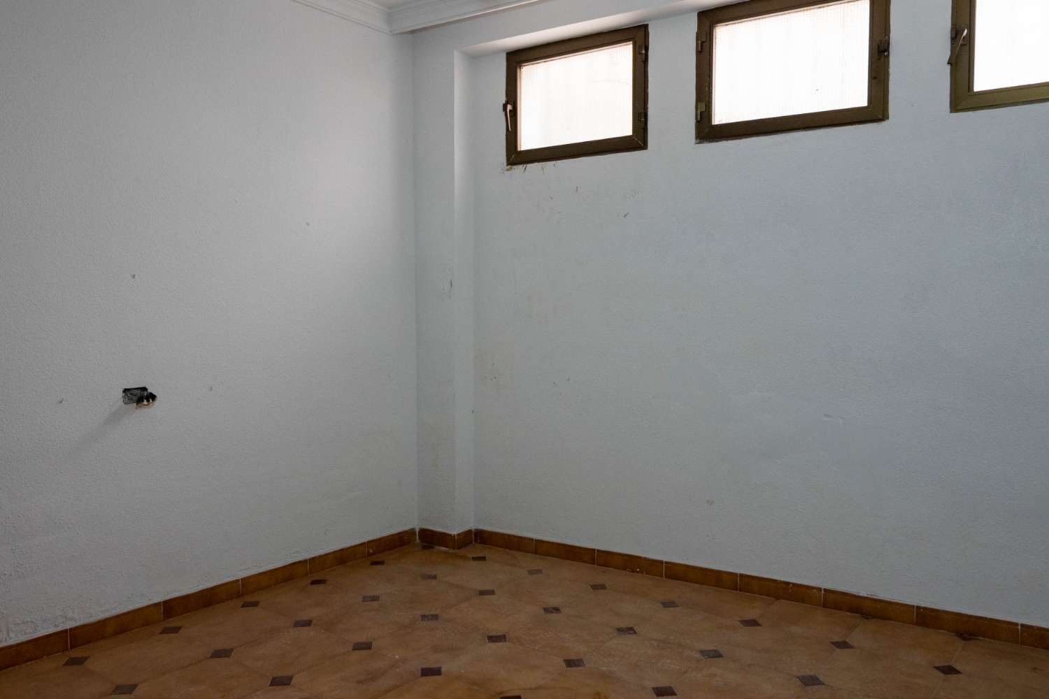 Hostal en venta en el centro de Salobreña