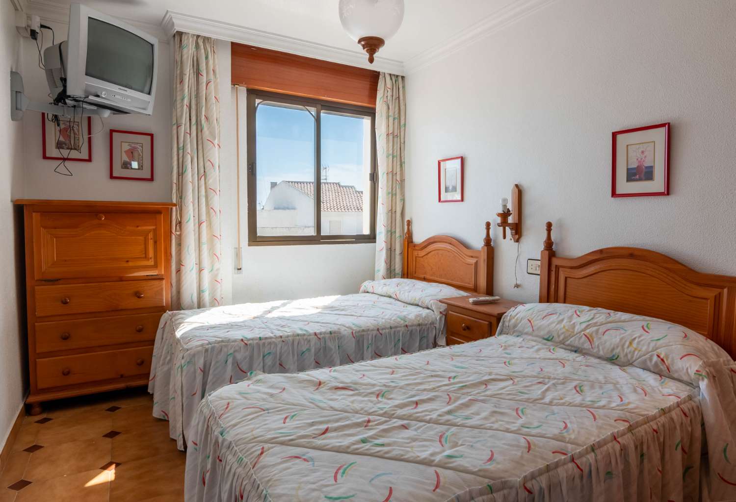 Hostal en venta en el centro de Salobreña