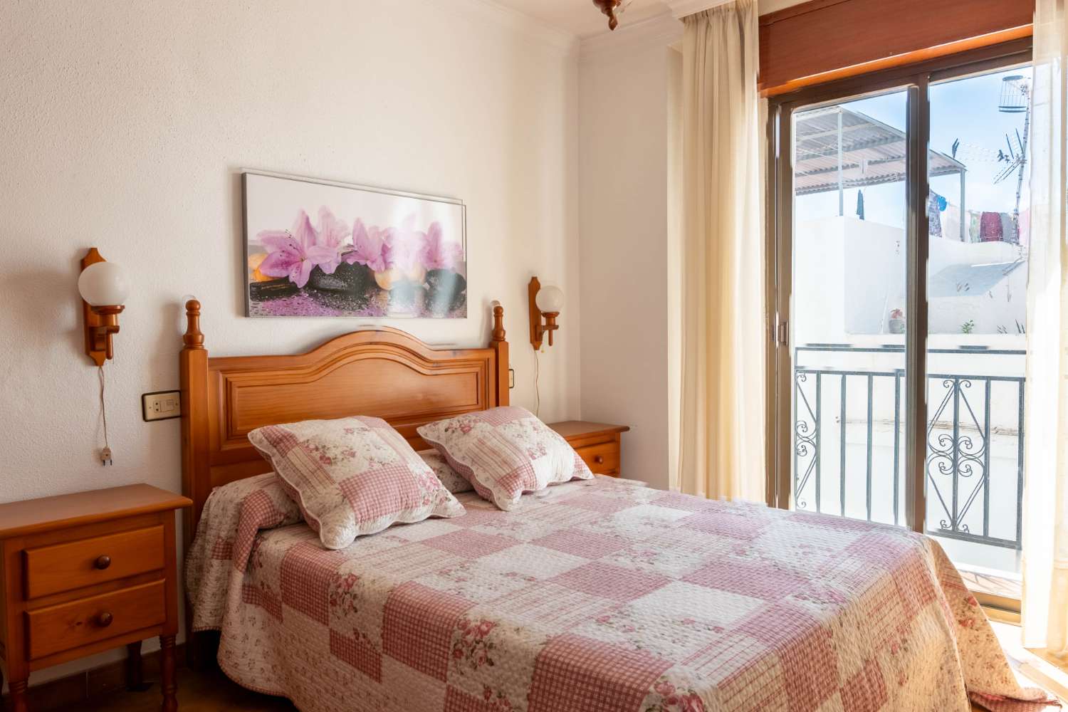 Hostal en venta en el centro de Salobreña