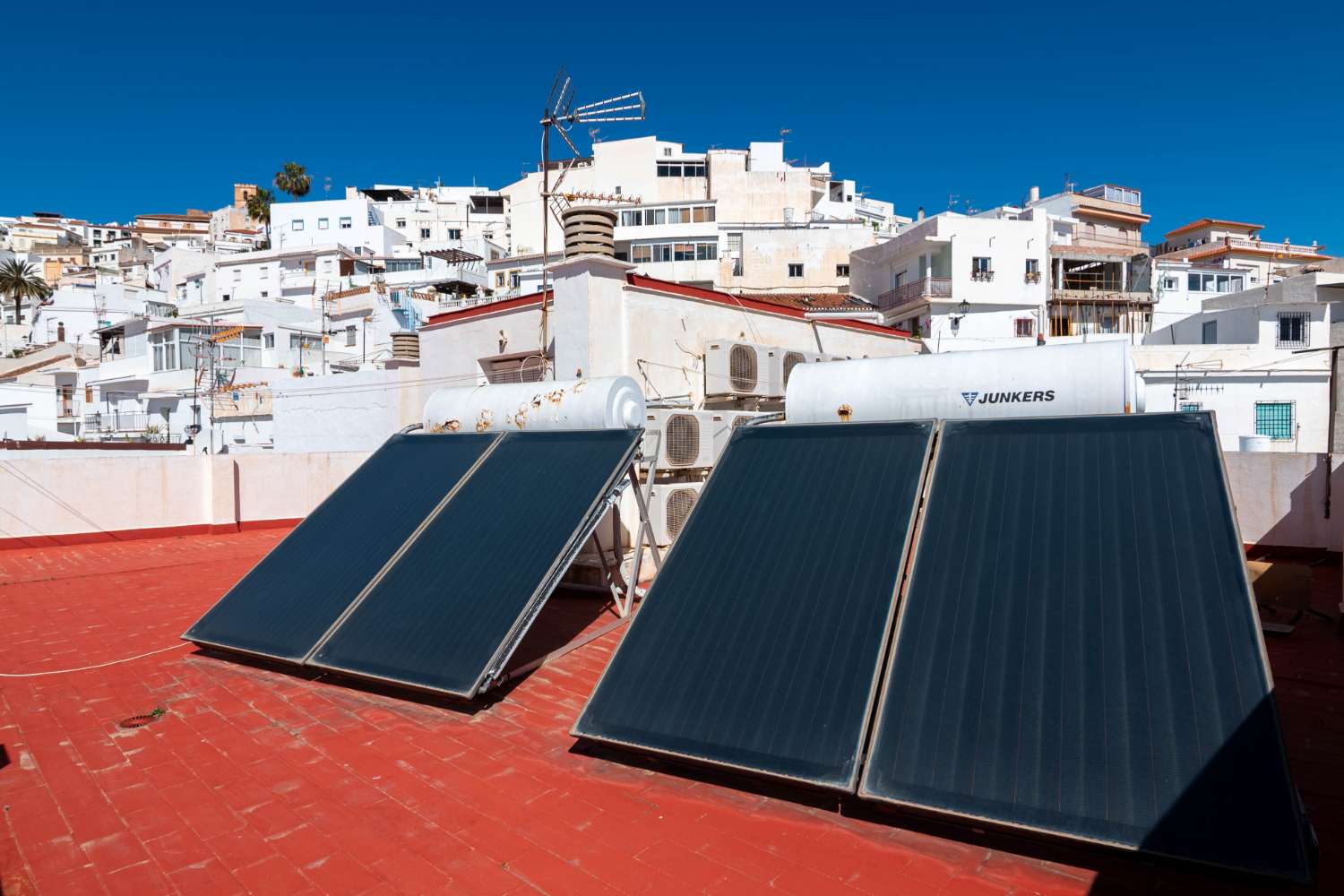 Hostal en venta en el centro de Salobreña