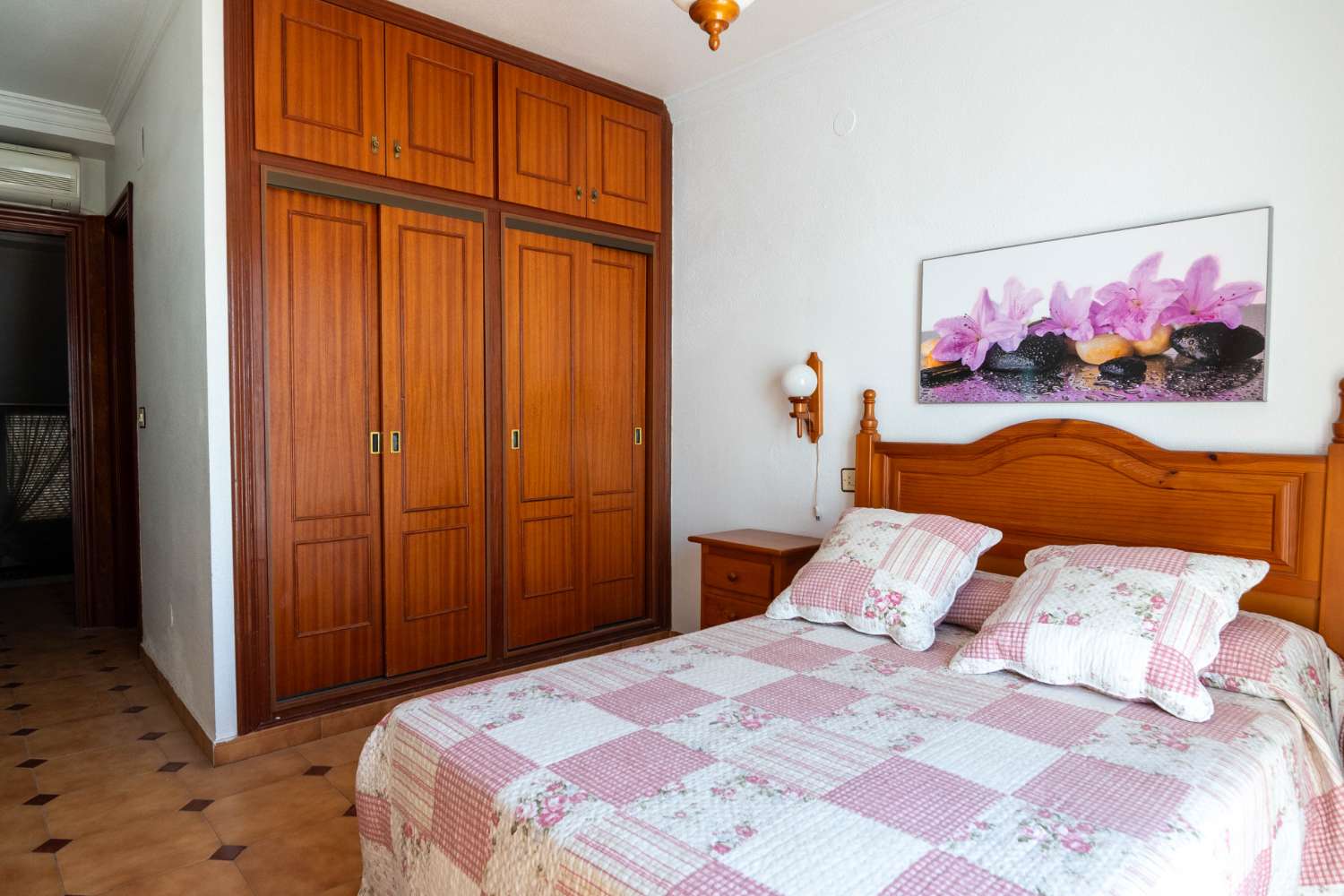 Hostal en venta en el centro de Salobreña