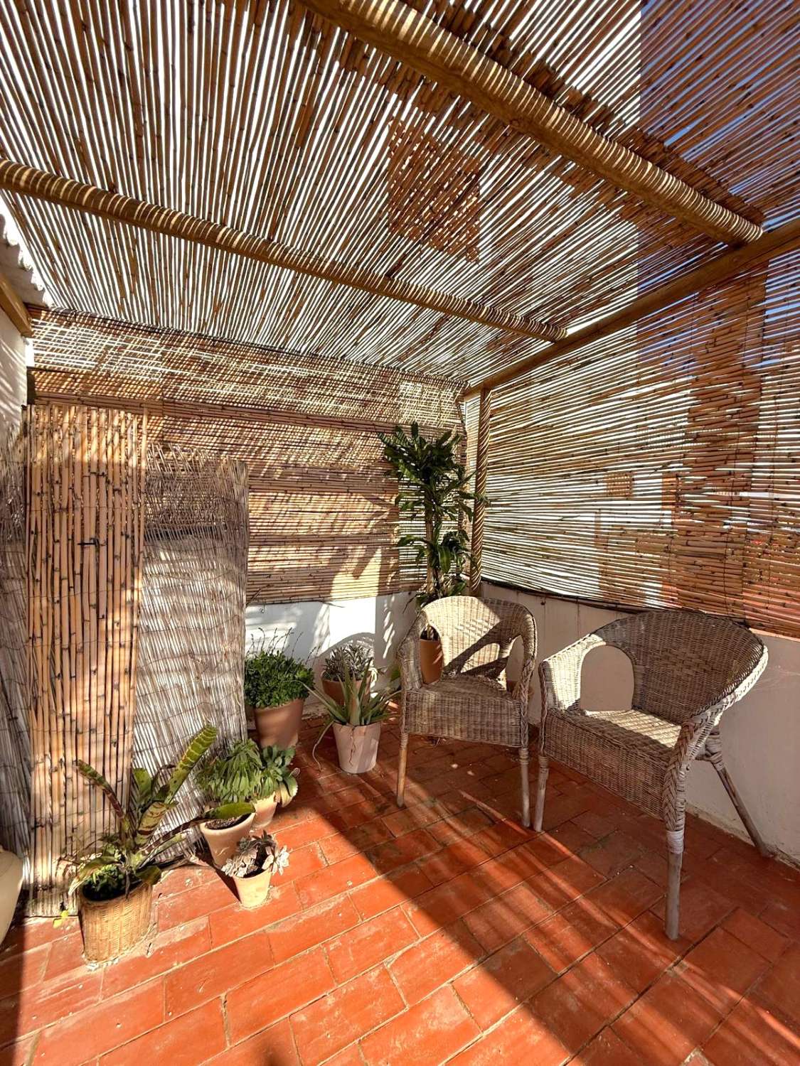 Talo myynnissä La Caleta - La Guardia (Salobreña)