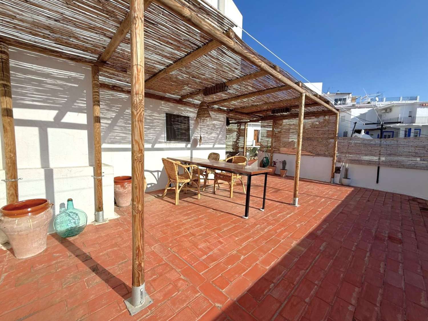 Talo myynnissä La Caleta - La Guardia (Salobreña)