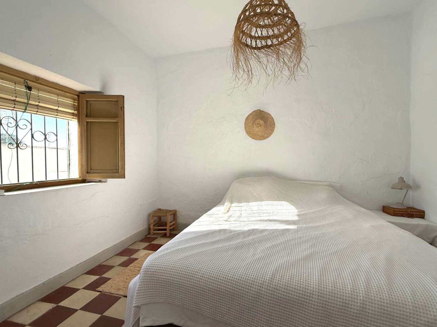 Talo myynnissä La Caleta - La Guardia (Salobreña)