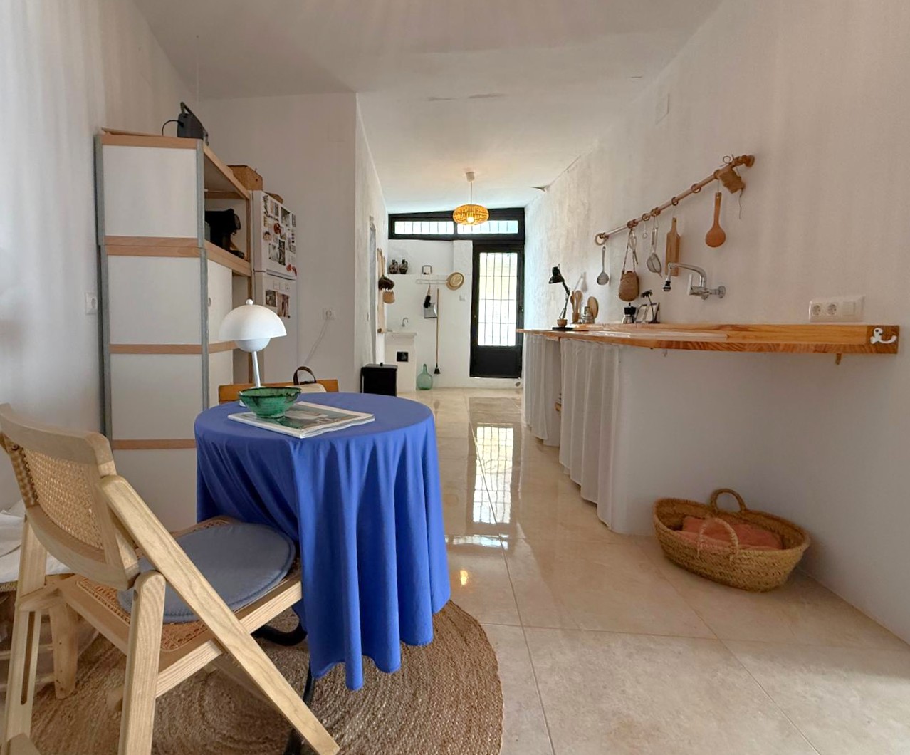 Talo myynnissä La Caleta - La Guardia (Salobreña)