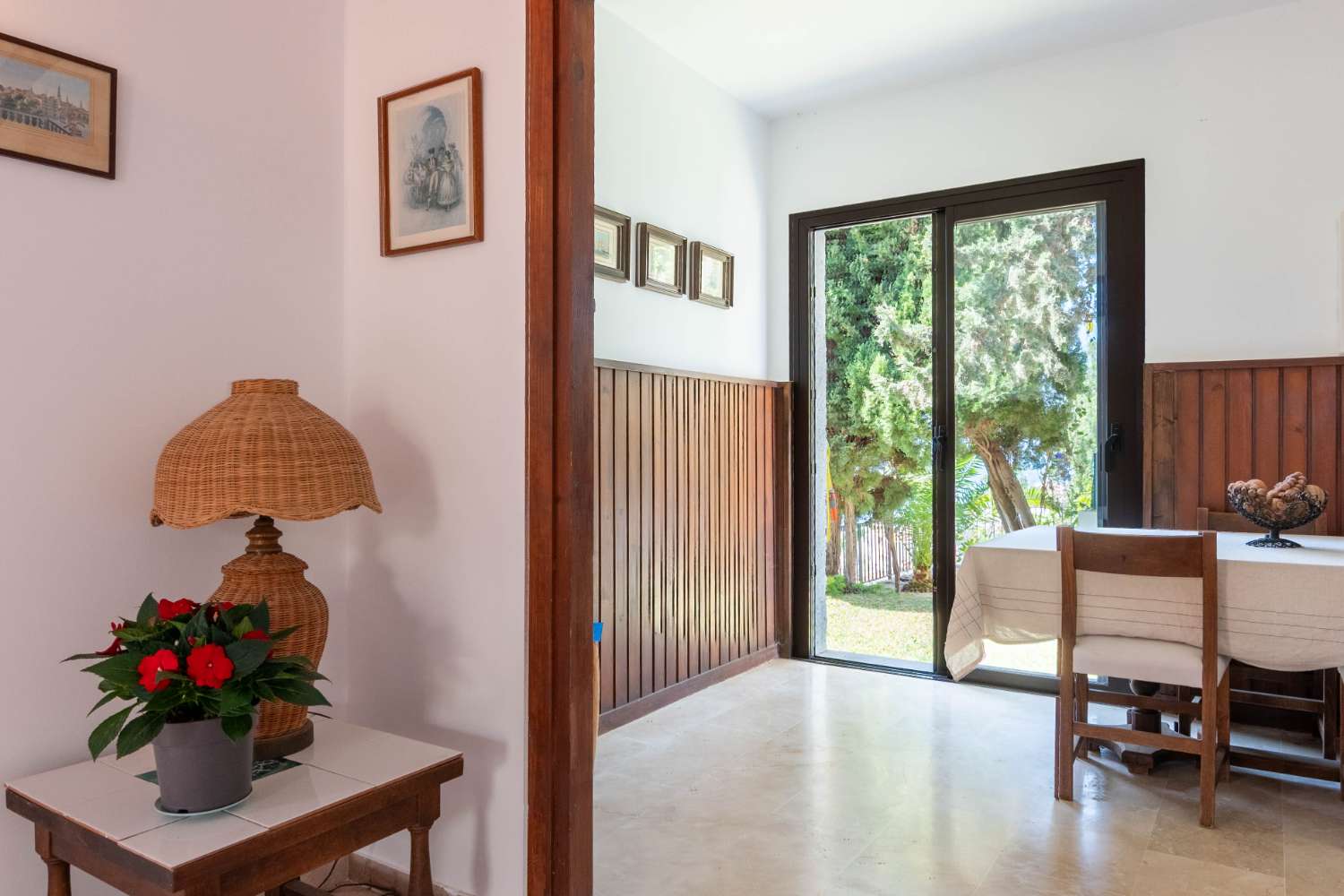 Espectacular villa con vistas al mar en venta