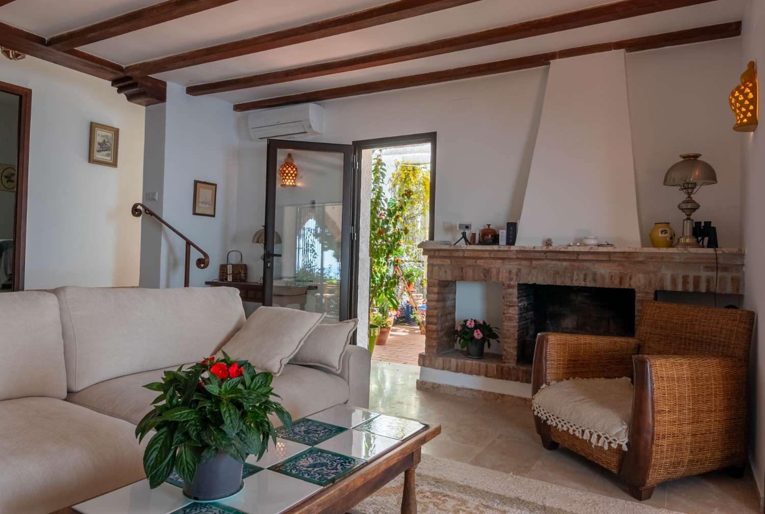 Espectacular villa con vistas al mar en venta