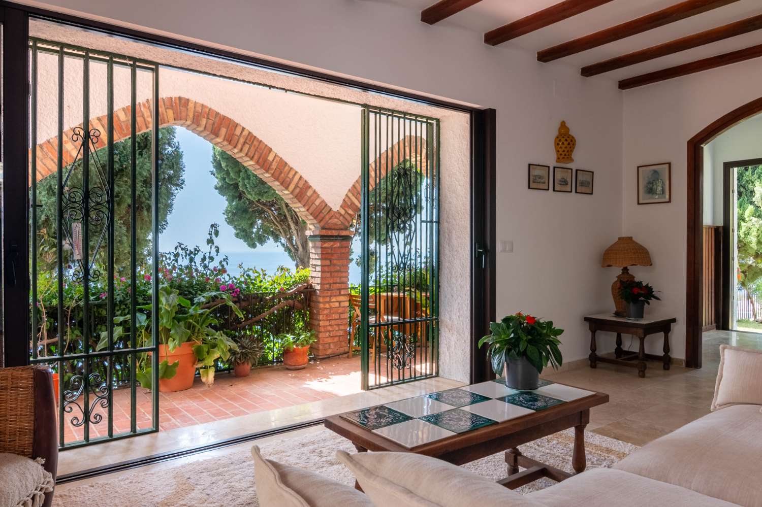 Espectacular villa con vistas al mar en venta