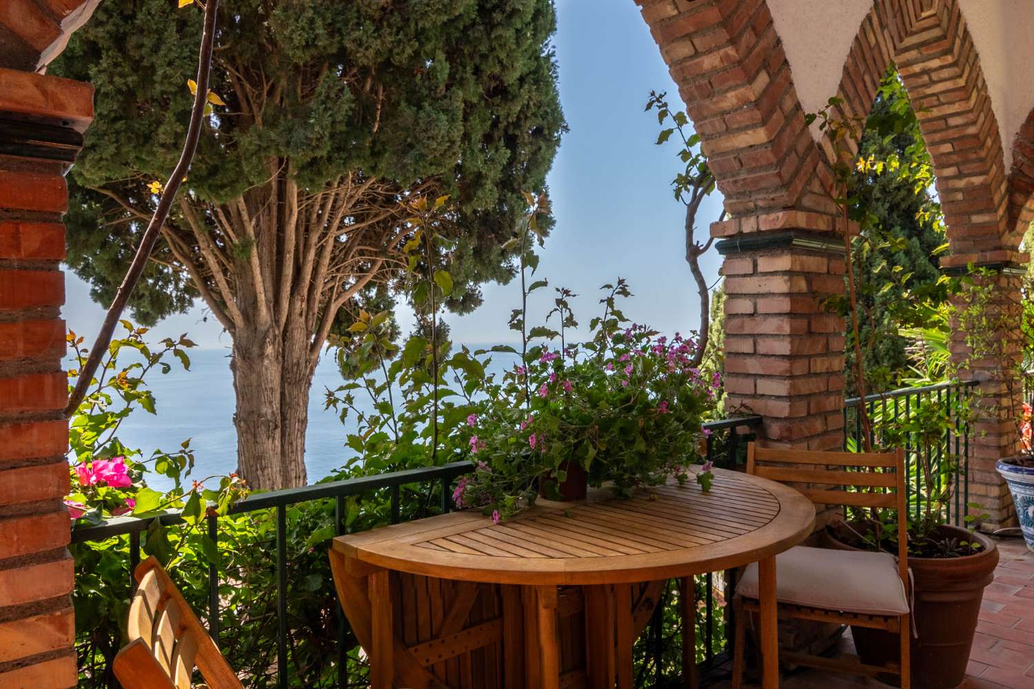 Espectacular villa con vistas al mar en venta