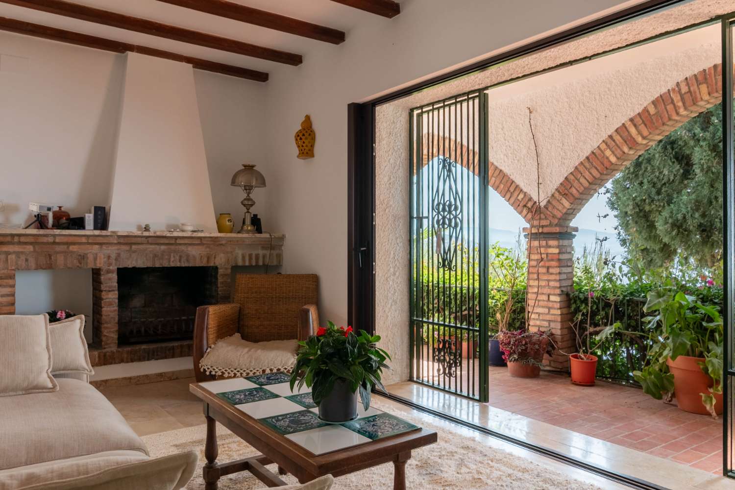 Espectacular villa con vistas al mar en venta