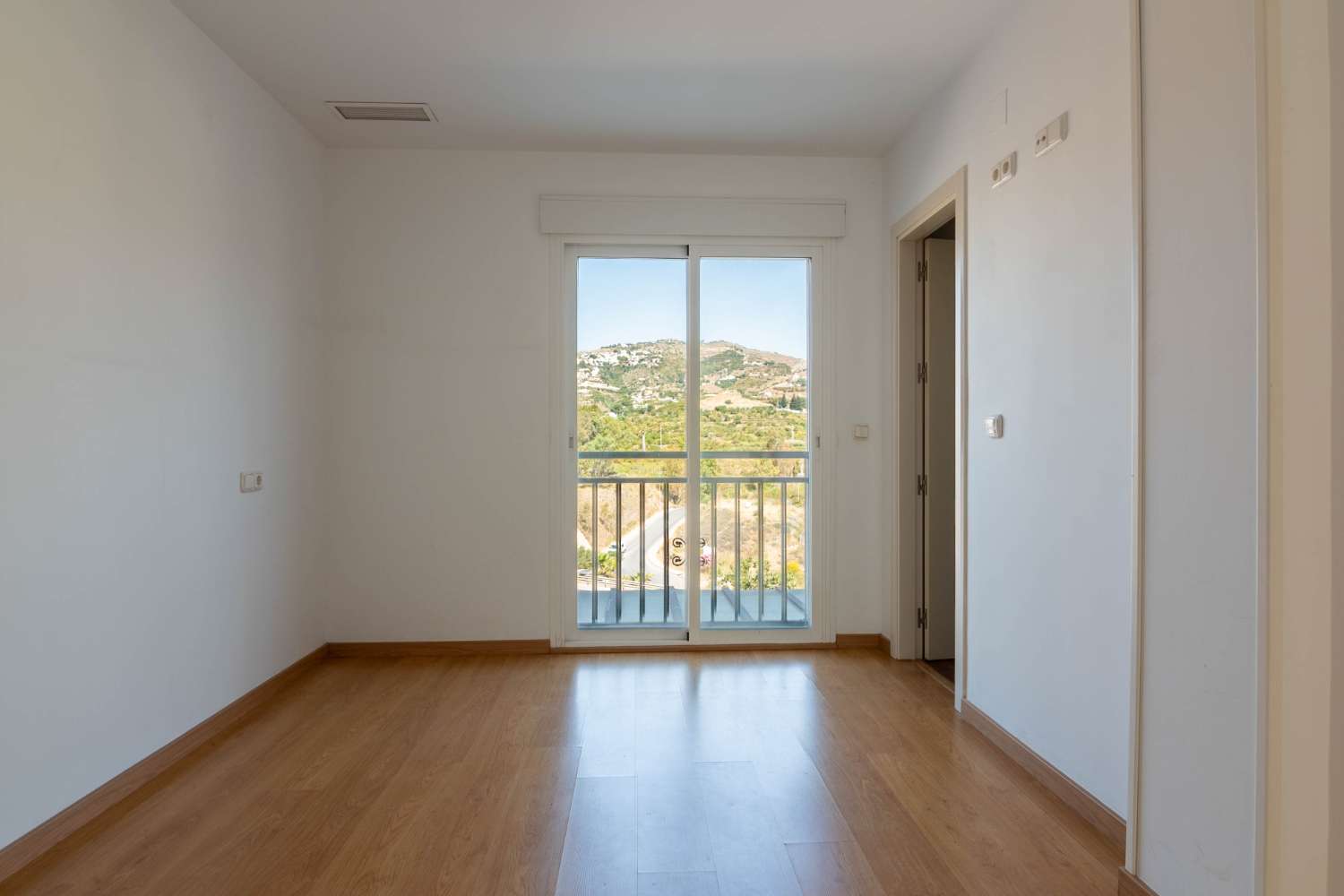 Ático con vistas impresionantes en venta en Salobreña