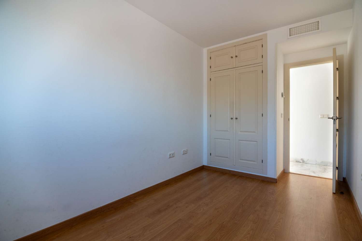 Ático con vistas impresionantes en venta en Salobreña