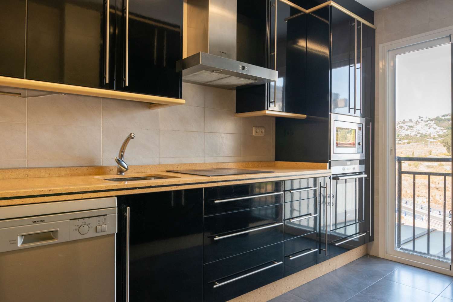 Ático con vistas impresionantes en venta en Salobreña