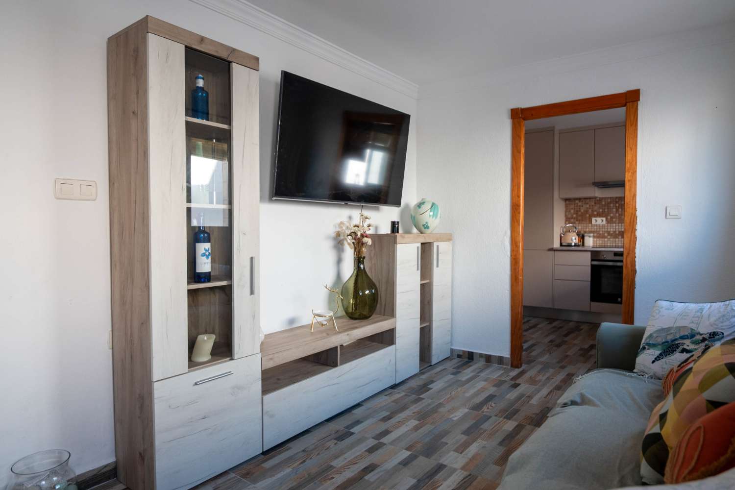 Dorpshuis met terrassen, extra kamer en veel potentieel