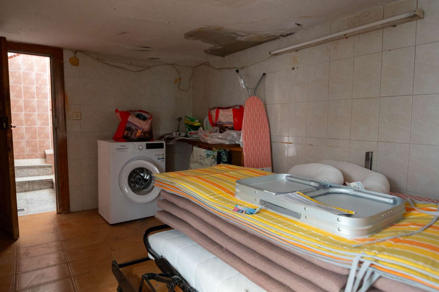 Dorpshuis met terrassen, extra kamer en veel potentieel