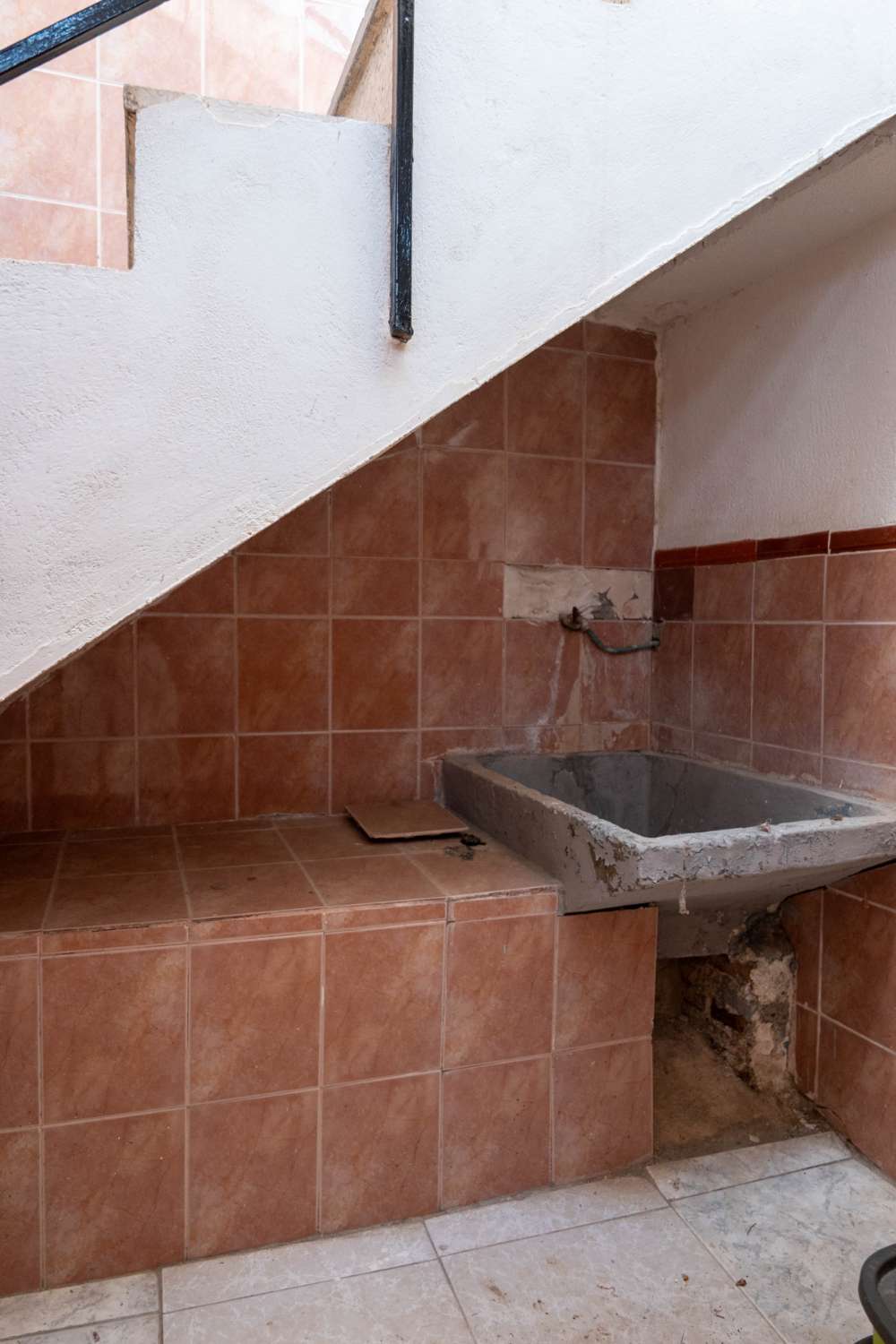 Dorpshuis met terrassen, extra kamer en veel potentieel