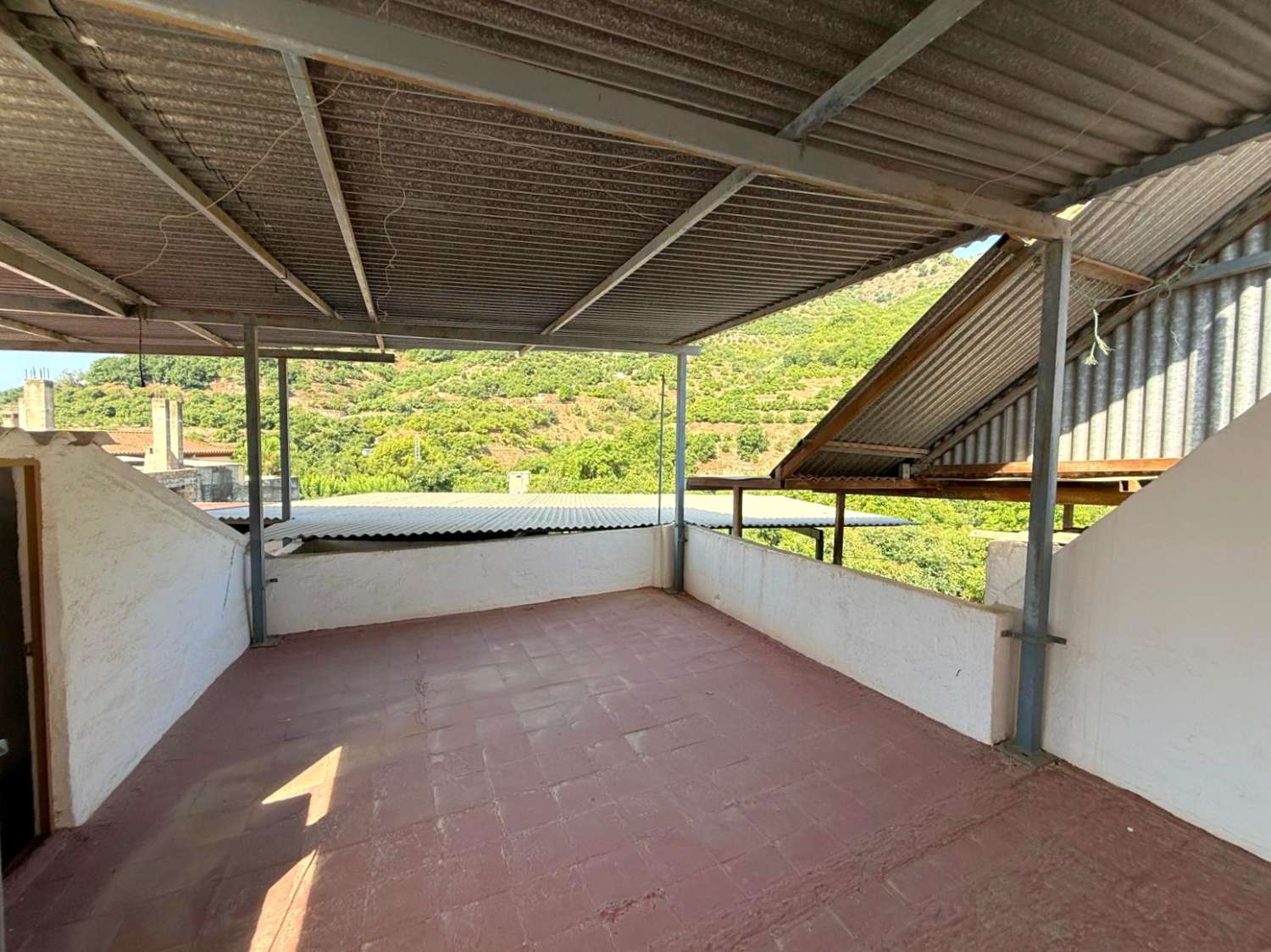 Auténtica casa de pueblo en venta en Jete