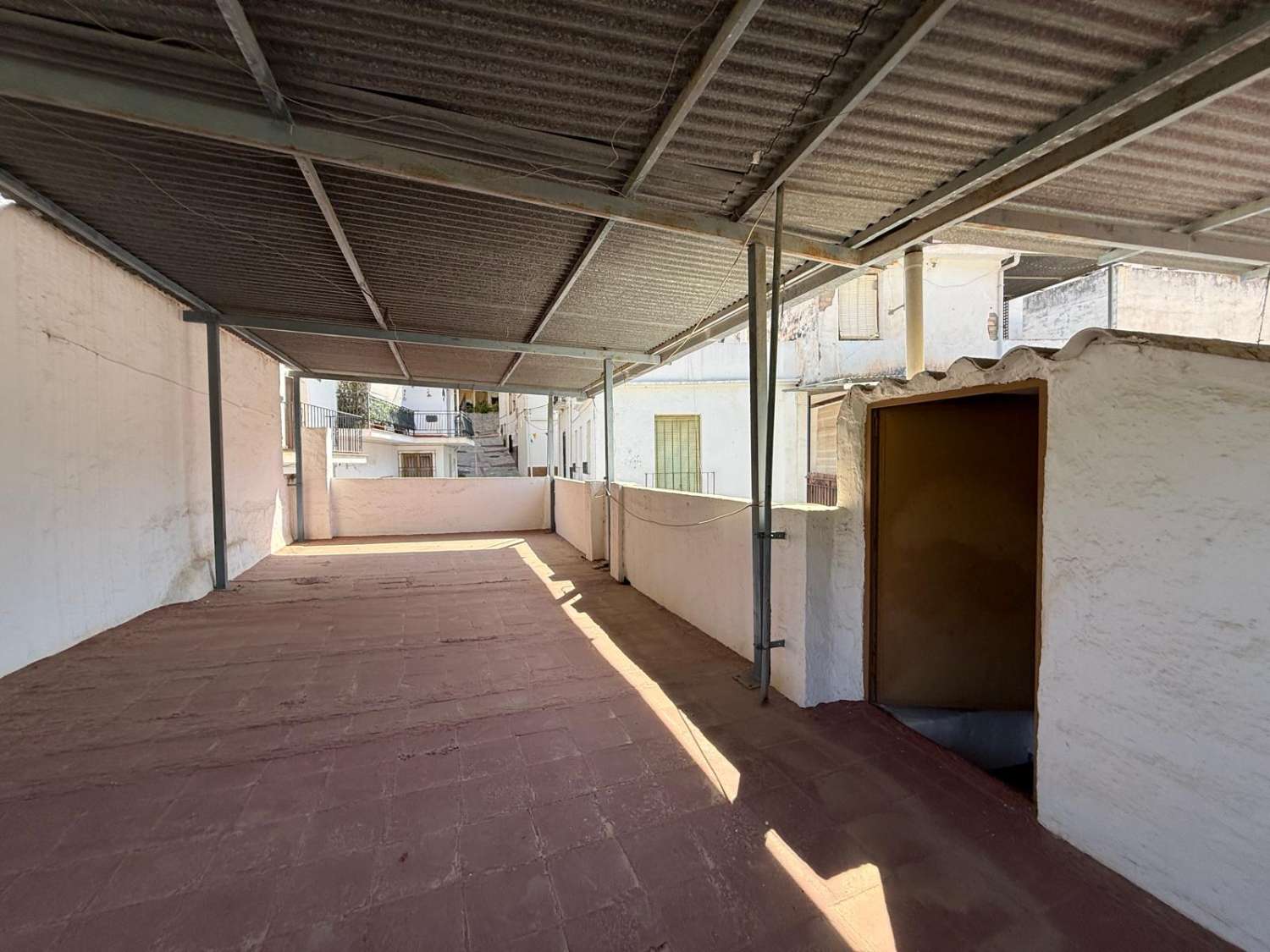 Auténtica casa de pueblo en venta en Jete