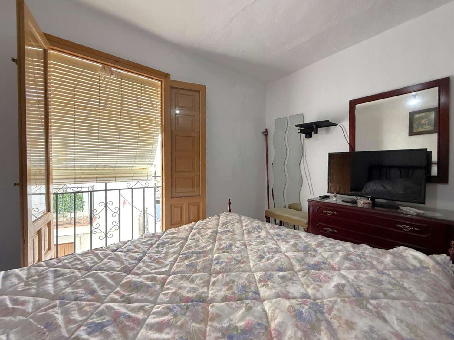 Auténtica casa de pueblo en venta en Jete