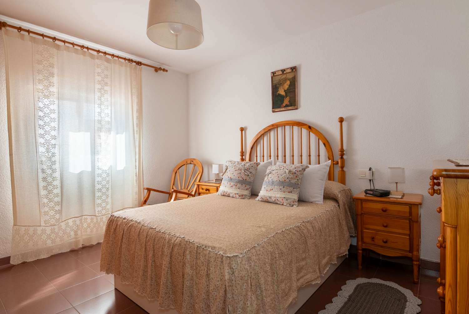 Amplia casa en el corazón del Casco Antiguo de Salobreña con garaje, terraza y espectaculares vistas