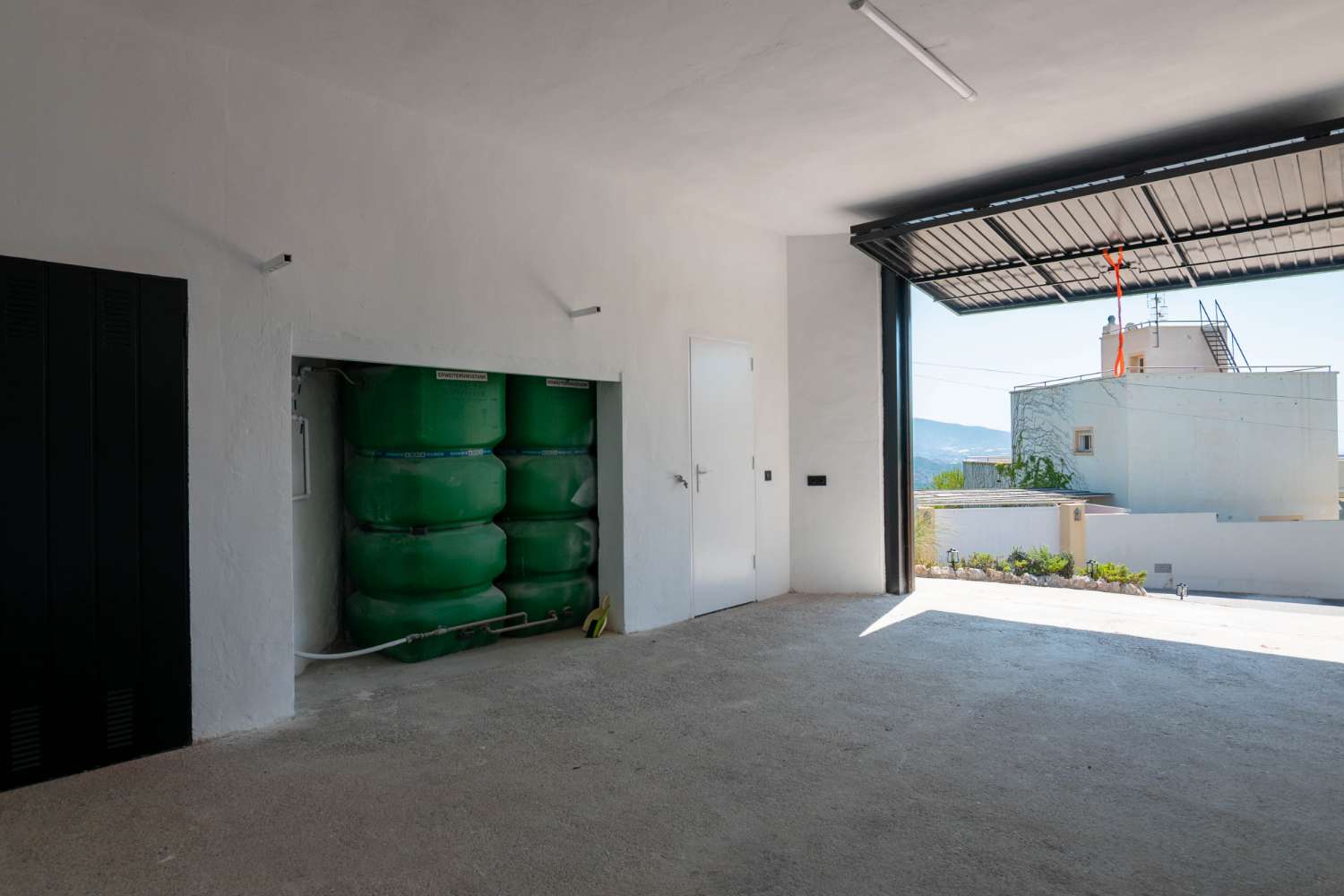 Prachtige, gerenoveerde villa te koop in Salobreña