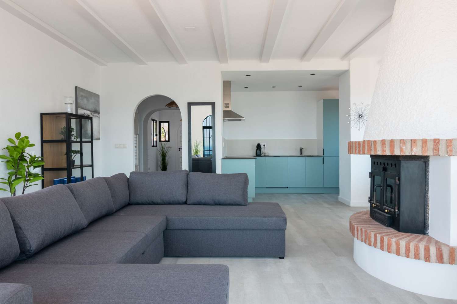 Prachtige, gerenoveerde villa te koop in Salobreña