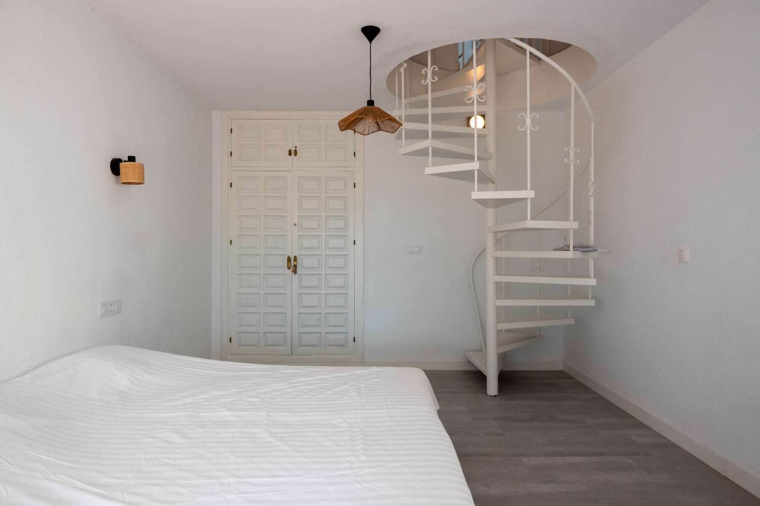 Prachtige, gerenoveerde villa te koop in Salobreña