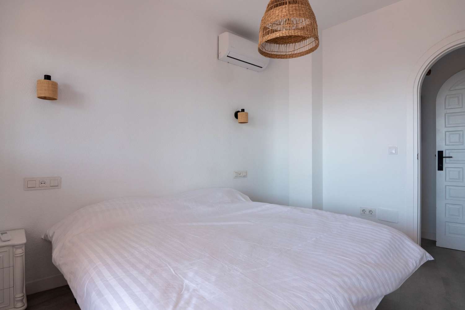 Prachtige, gerenoveerde villa te koop in Salobreña