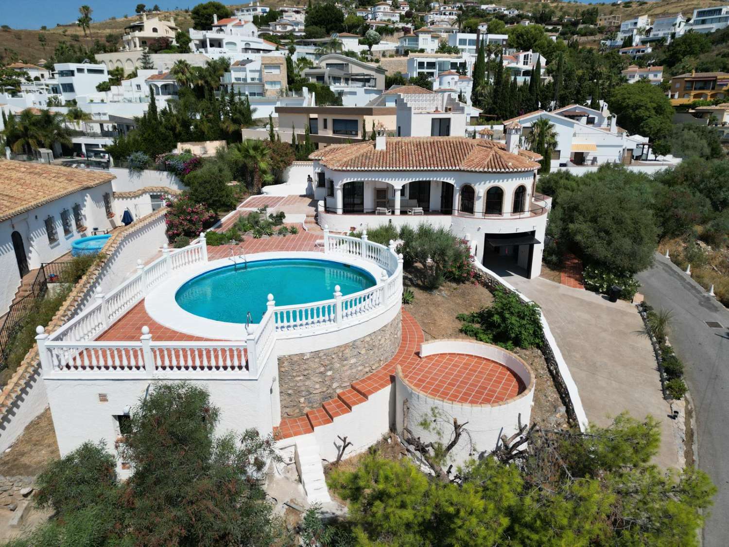 Prachtige, gerenoveerde villa te koop in Salobreña