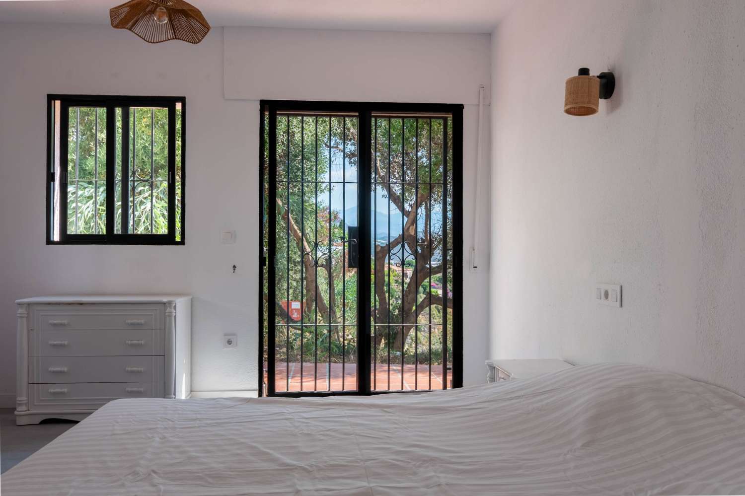 Prachtige, gerenoveerde villa te koop in Salobreña