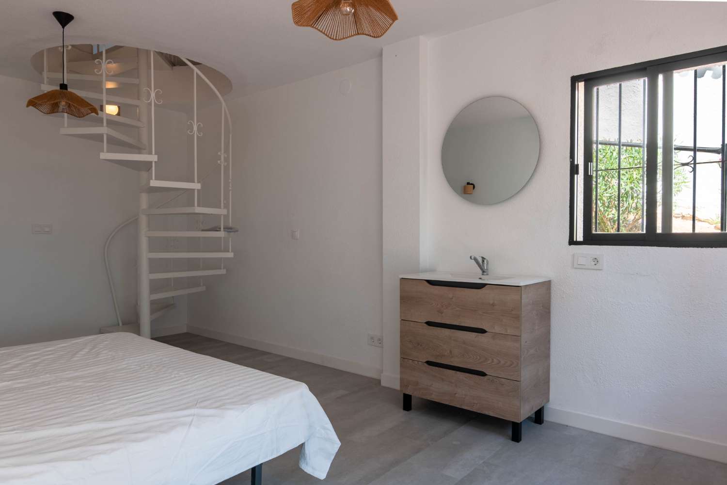Prachtige, gerenoveerde villa te koop in Salobreña