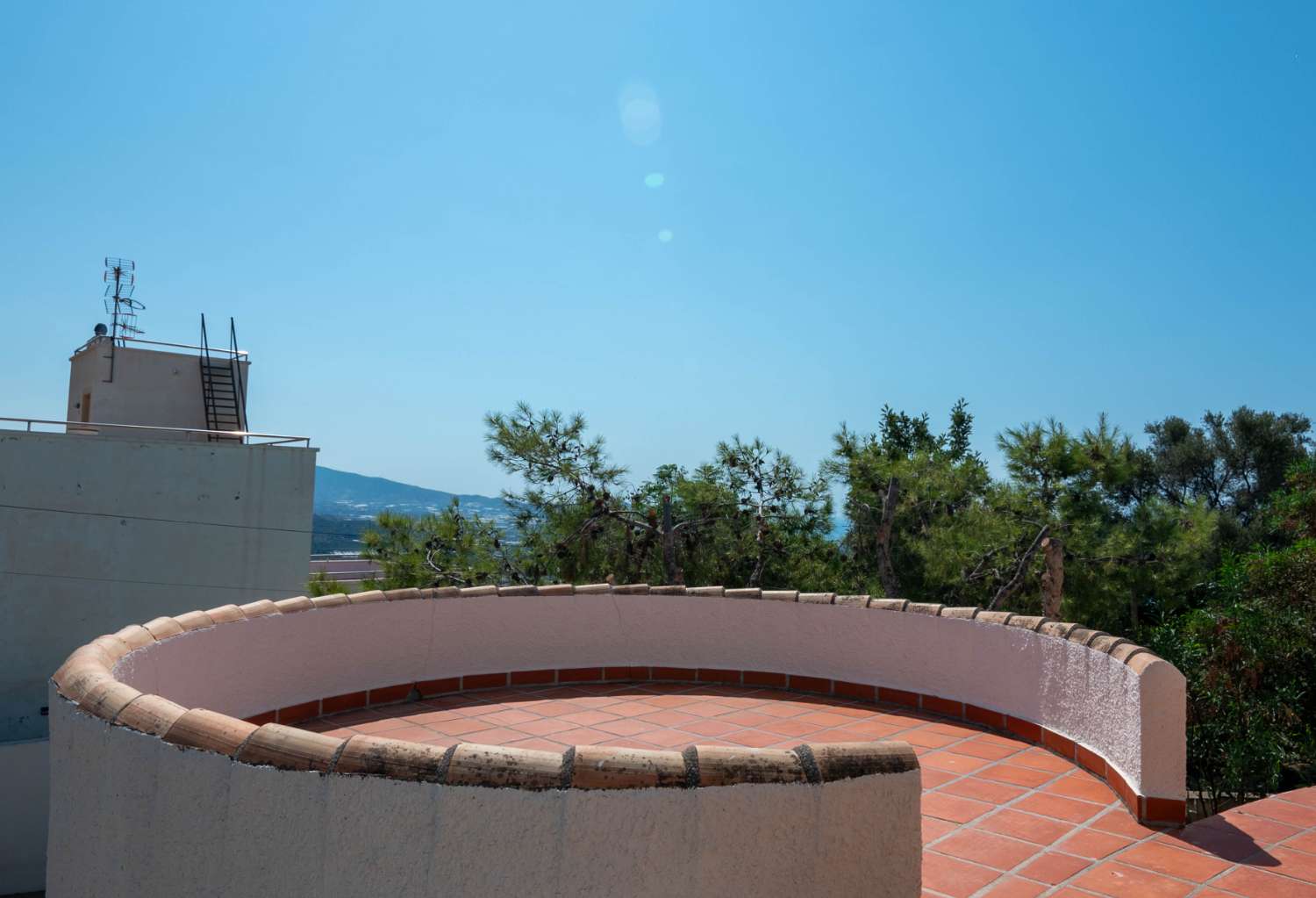 Prachtige, gerenoveerde villa te koop in Salobreña