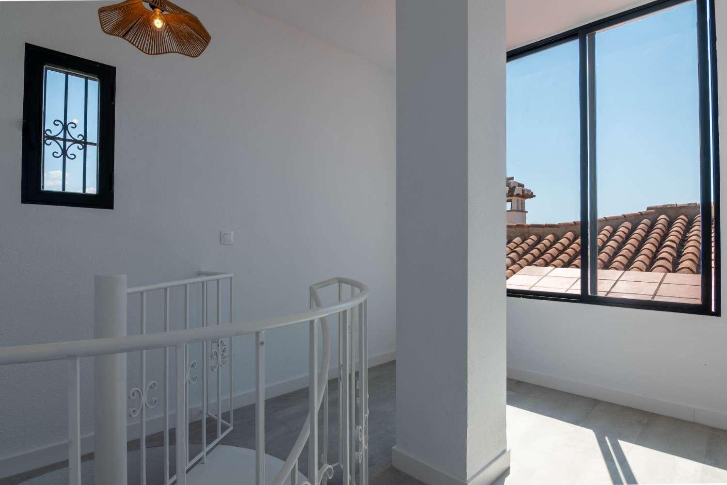 Prachtige, gerenoveerde villa te koop in Salobreña