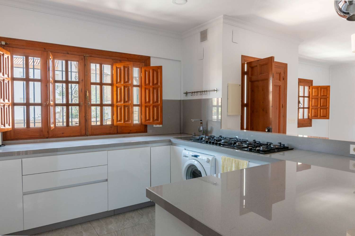 Casa reformada en venta en el centro de Salobreña