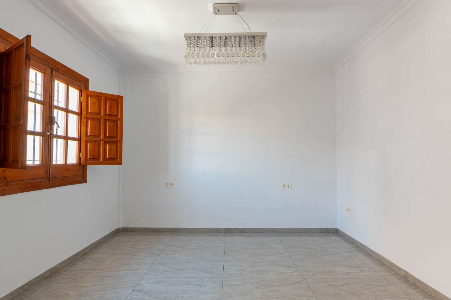 Casa reformada en venta en el centro de Salobreña