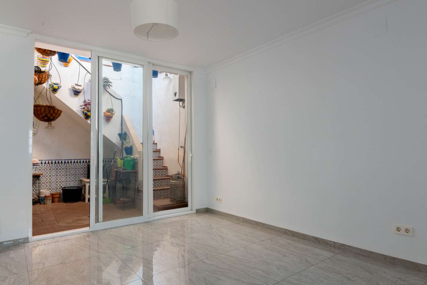 Casa reformada en venta en el centro de Salobreña