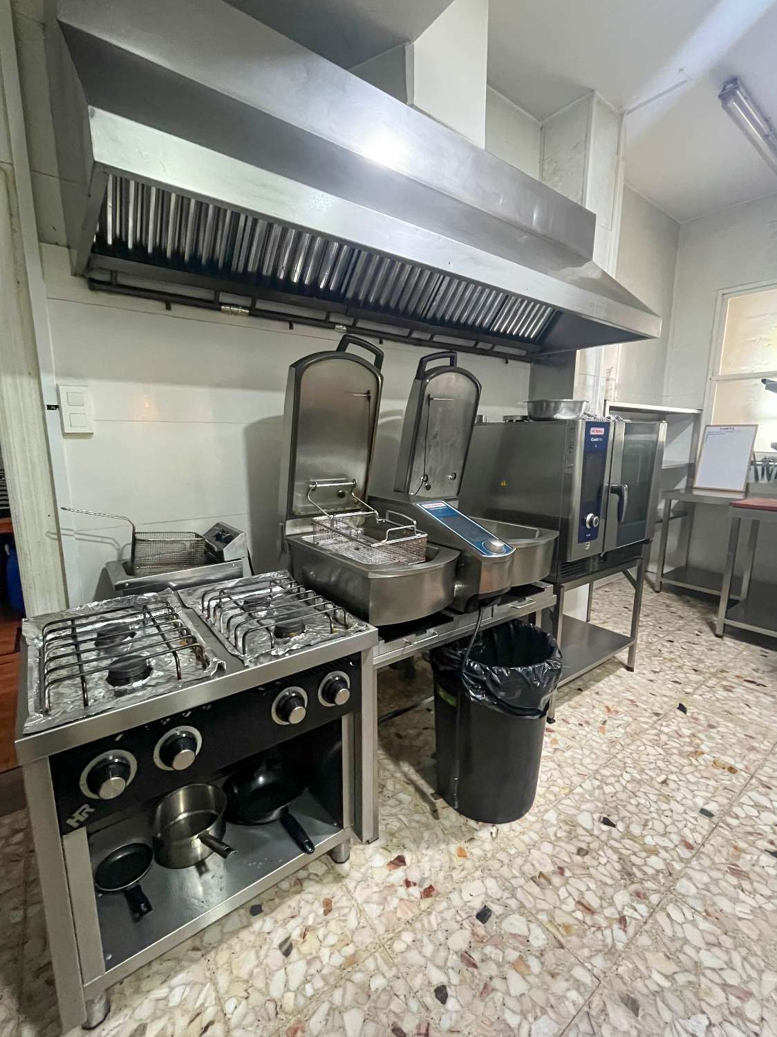 Traspaso de restaurante en pleno centro de Motril con amplia terraza
