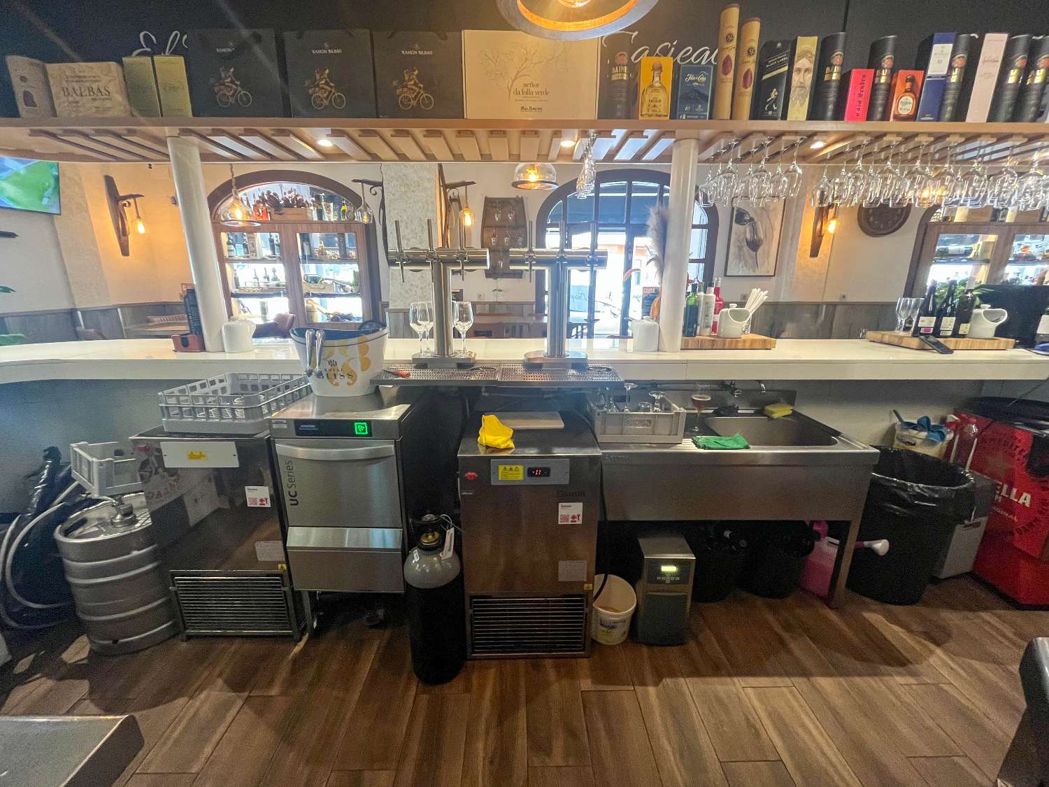 Traspaso de restaurante en pleno centro de Motril con amplia terraza