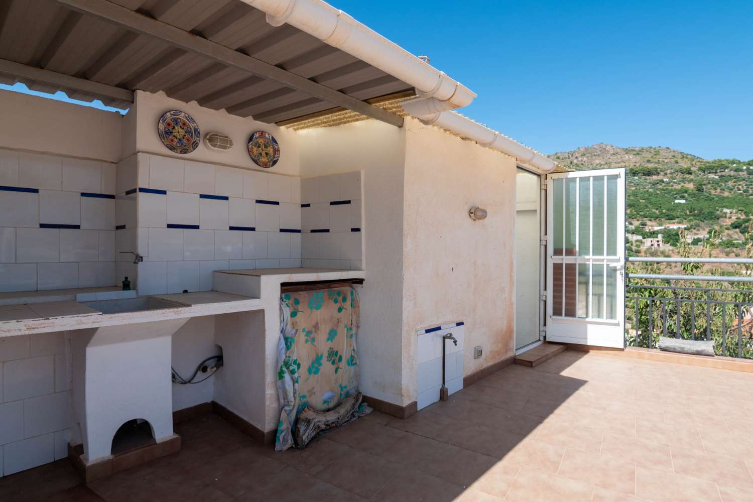 Acogedora casa con vistas a la montaña en venta