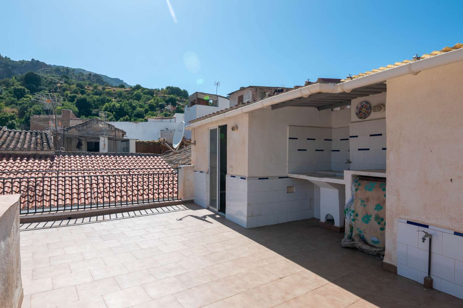 Acogedora casa con vistas a la montaña en venta