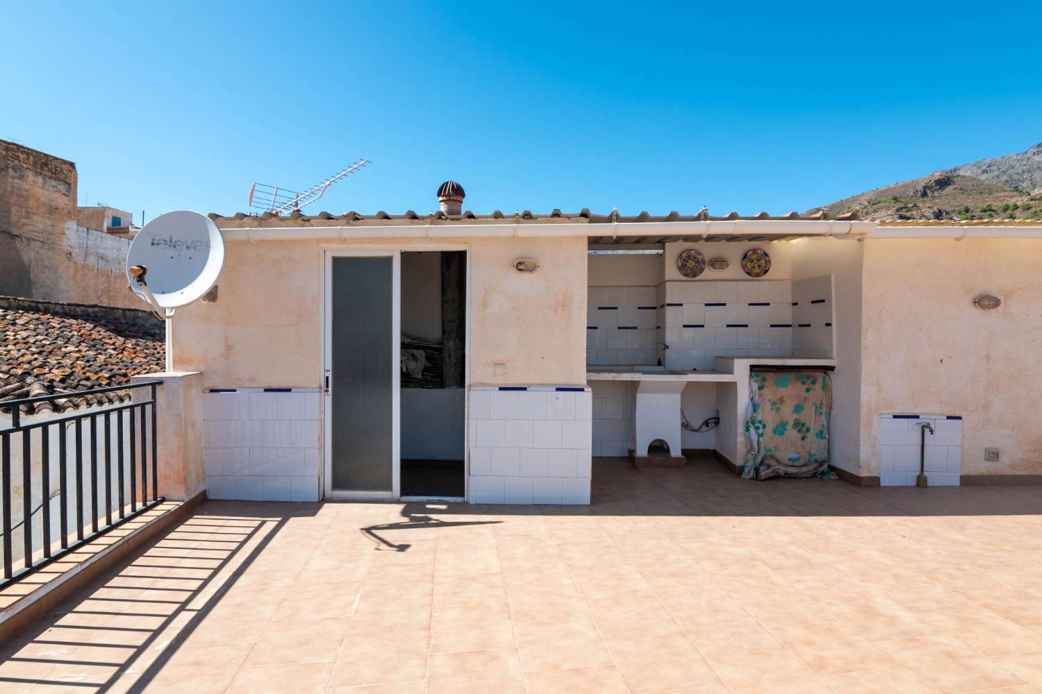 Acogedora casa con vistas a la montaña en venta