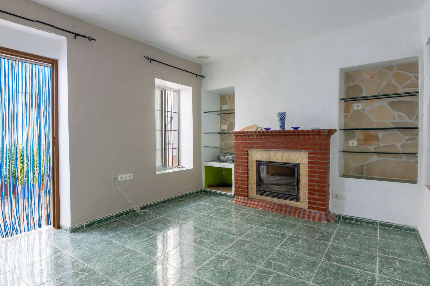 Acogedora casa con vistas a la montaña en venta