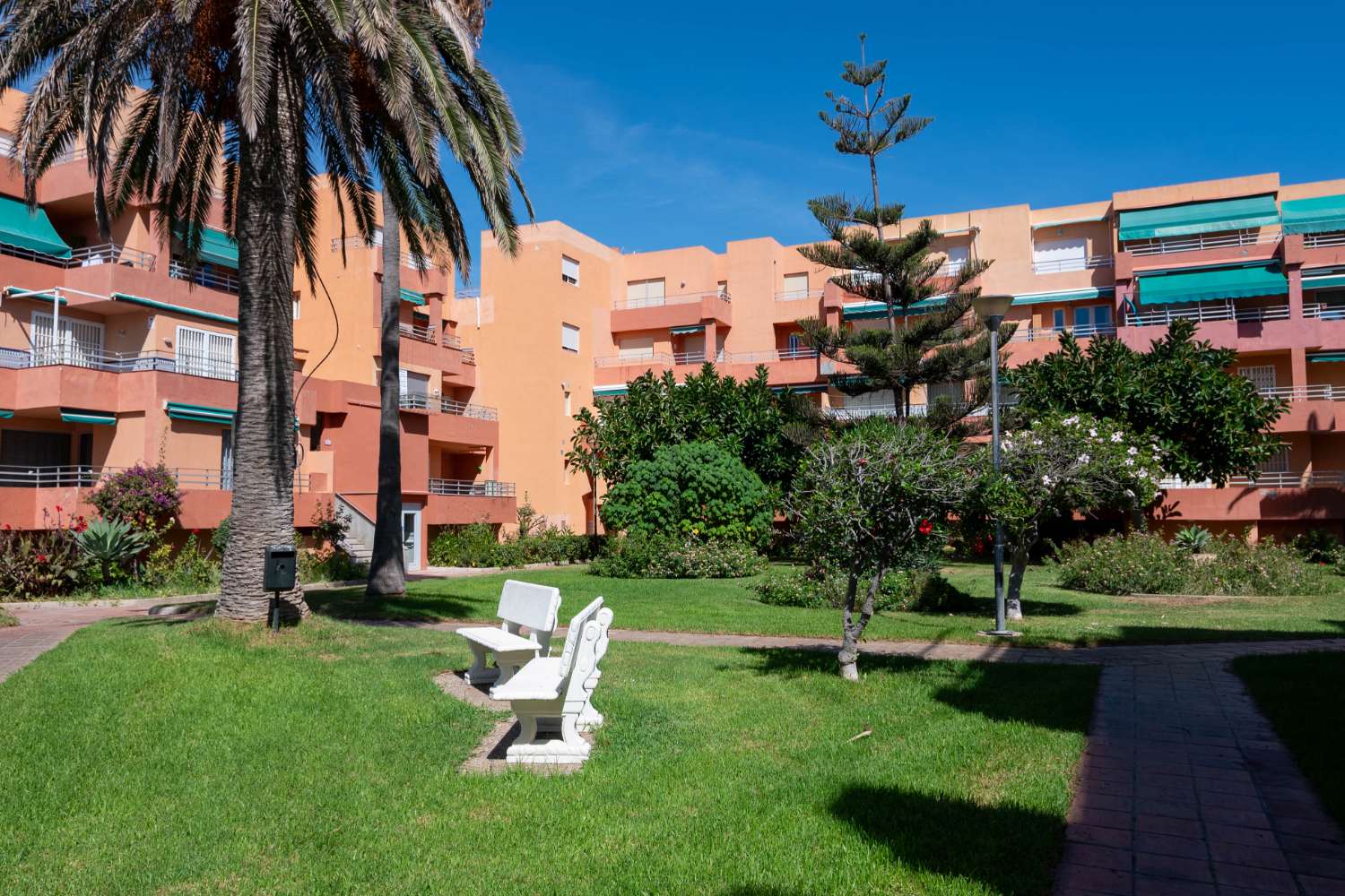 Apartamento en primera línea de playa en Salobreña