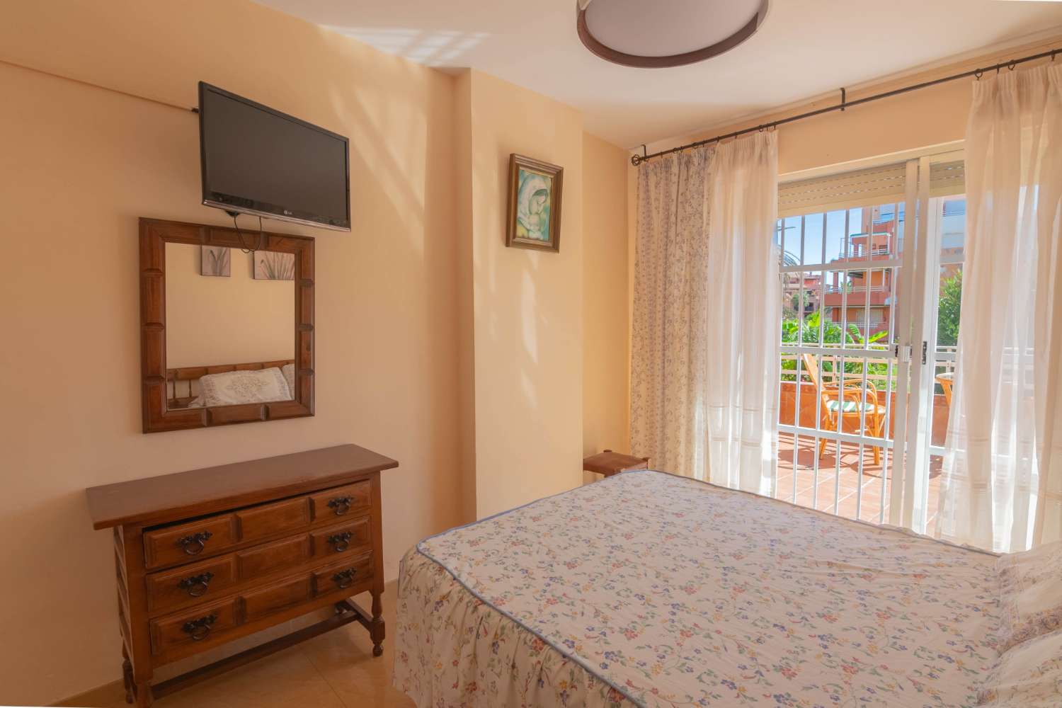 Apartamento en primera línea de playa en Salobreña