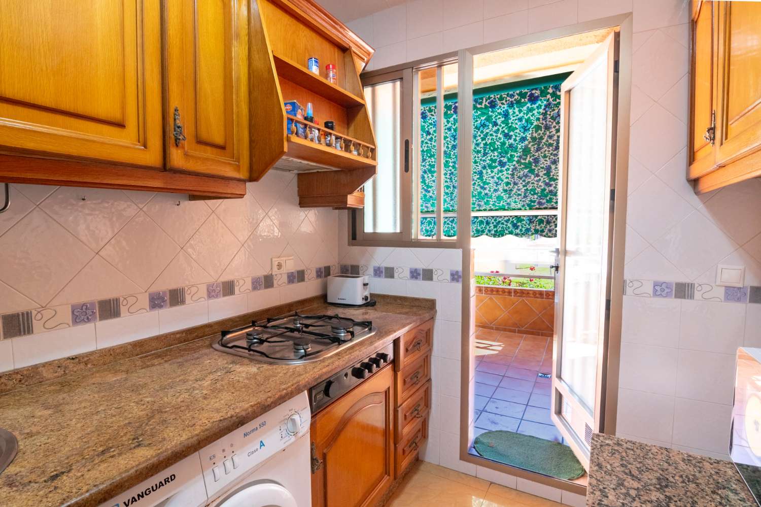Apartamento en primera línea de playa en Salobreña