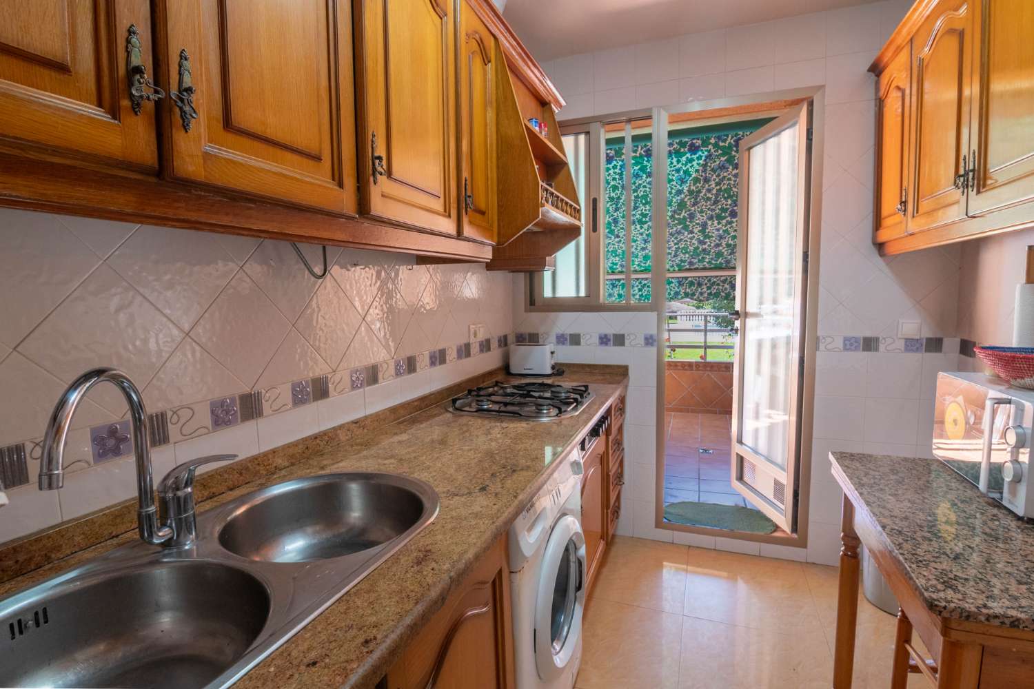 Apartamento en primera línea de playa en Salobreña
