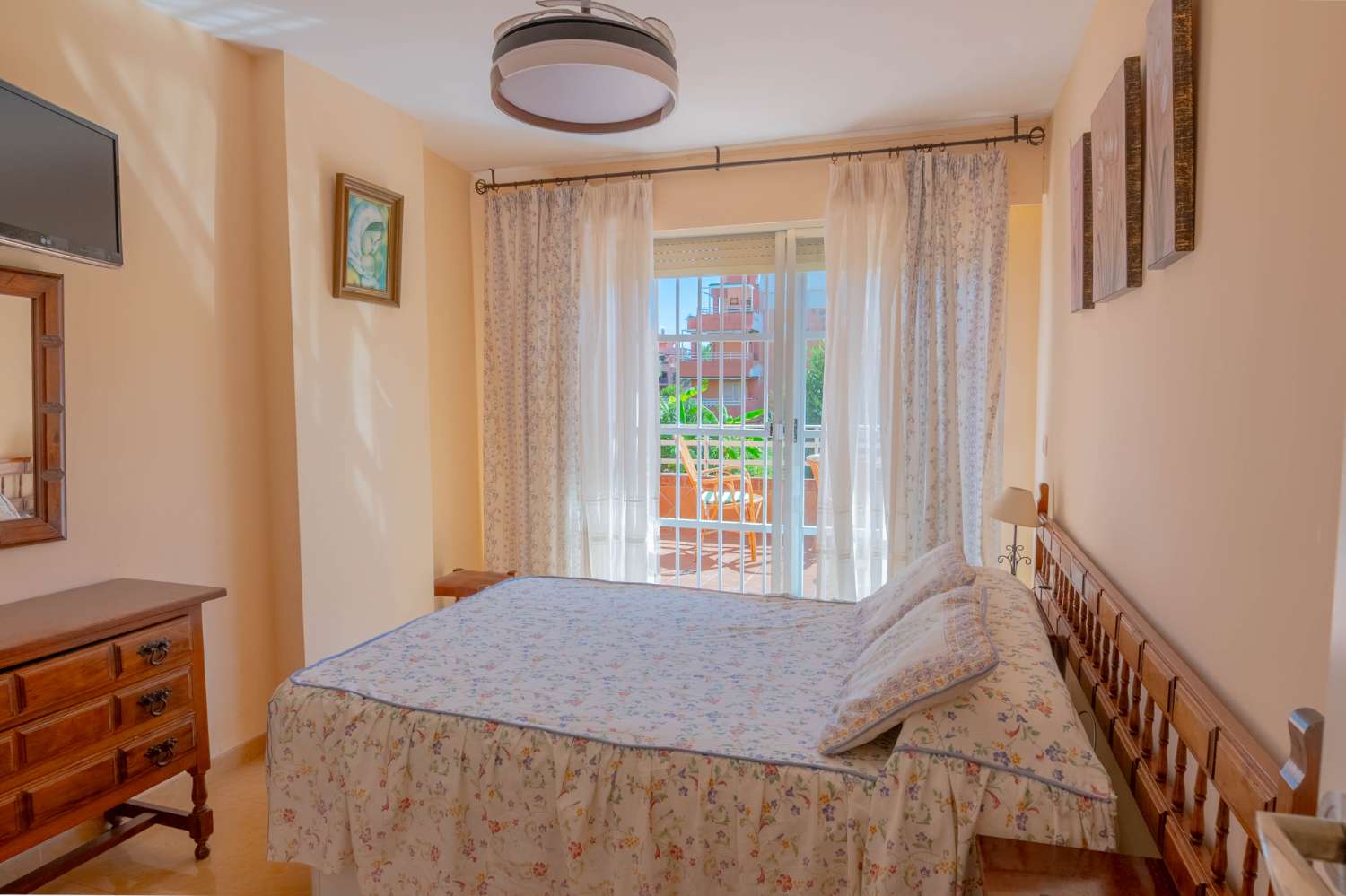 Apartamento en primera línea de playa en Salobreña