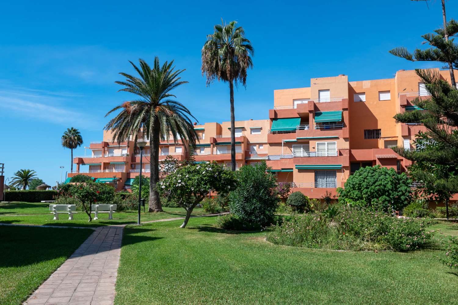 Apartamento en primera línea de playa en Salobreña